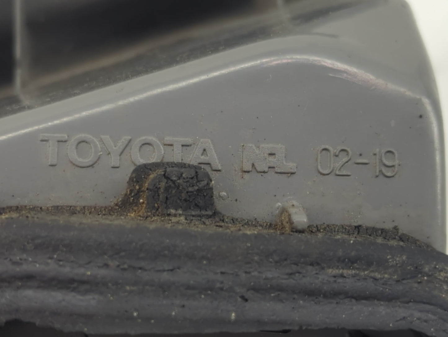 1998-2002 Toyota Corolla Tail Light Assembly Passenger Right OEM Fits Fits 1998 1999 2000 2001 2002 OEM Used Auto Parts - Oe