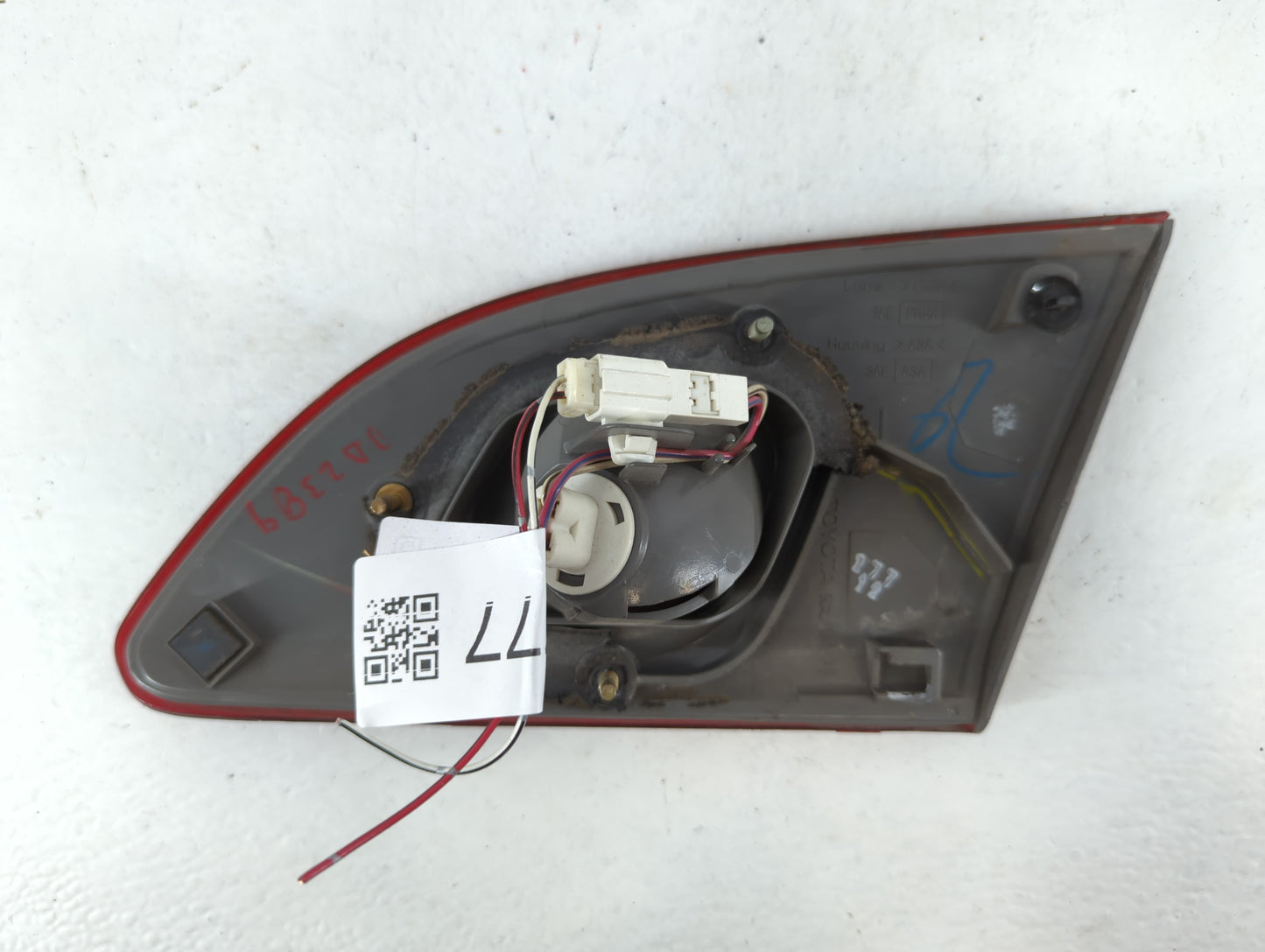 2001-2002 Toyota Corolla Tail Light Assembly Driver Left OEM Fits Fits 2001 2002 OEM Used Auto Parts - Oemusedautoparts1.com