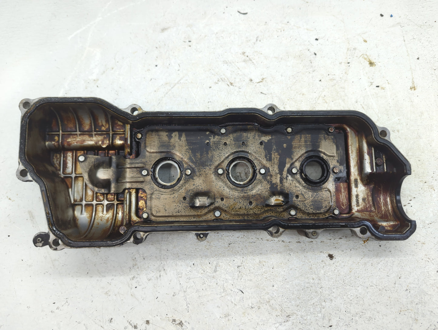 2002 Toyota Sienna Driver Left Cylinder Head Valve Cover P/N:11212-0A031 Fits OEM Used Auto Parts - Oemusedautoparts1.com