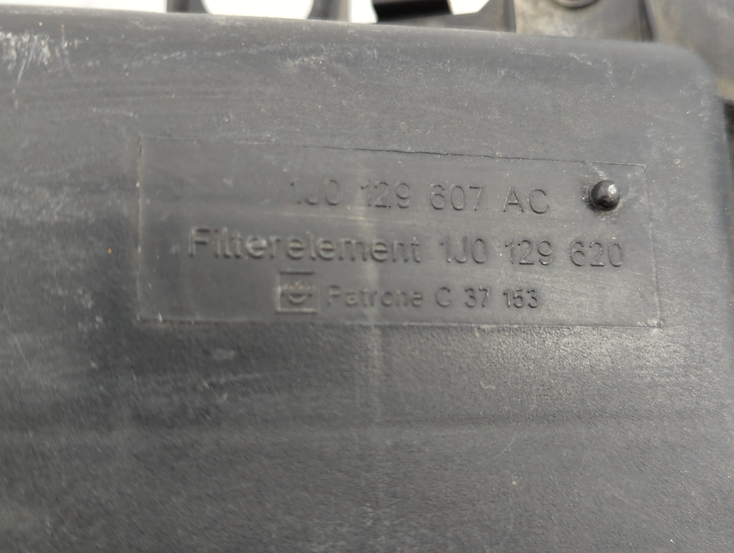 1999-2011 Volkswagen Jetta Air Cleaner Intake-duct Hose Tube - Oemusedautoparts1.com