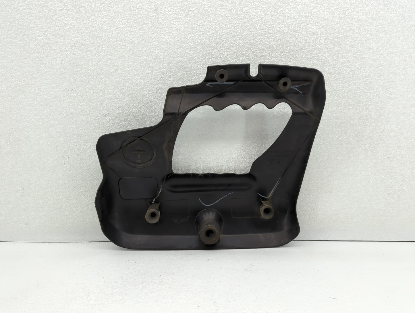 2002 Volkswagen Jetta Engine Cover - Oemusedautoparts1.com