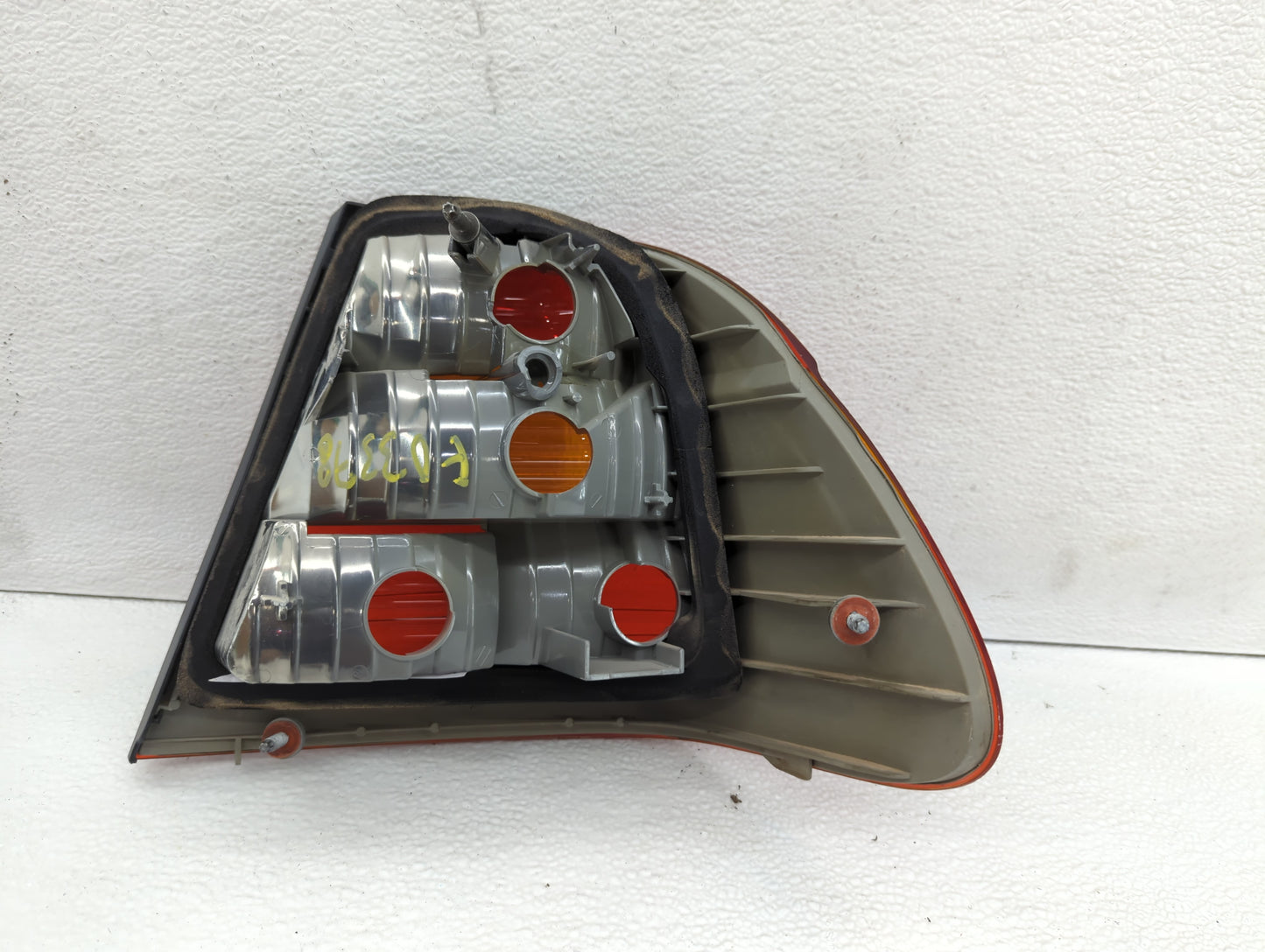 2002-2005 Bmw 325i Tail Light Assembly Driver Left OEM P/N:8 383 099 6 946 533, 6 907 933 Fits Fits 2002 2003 2004 2005 OEM