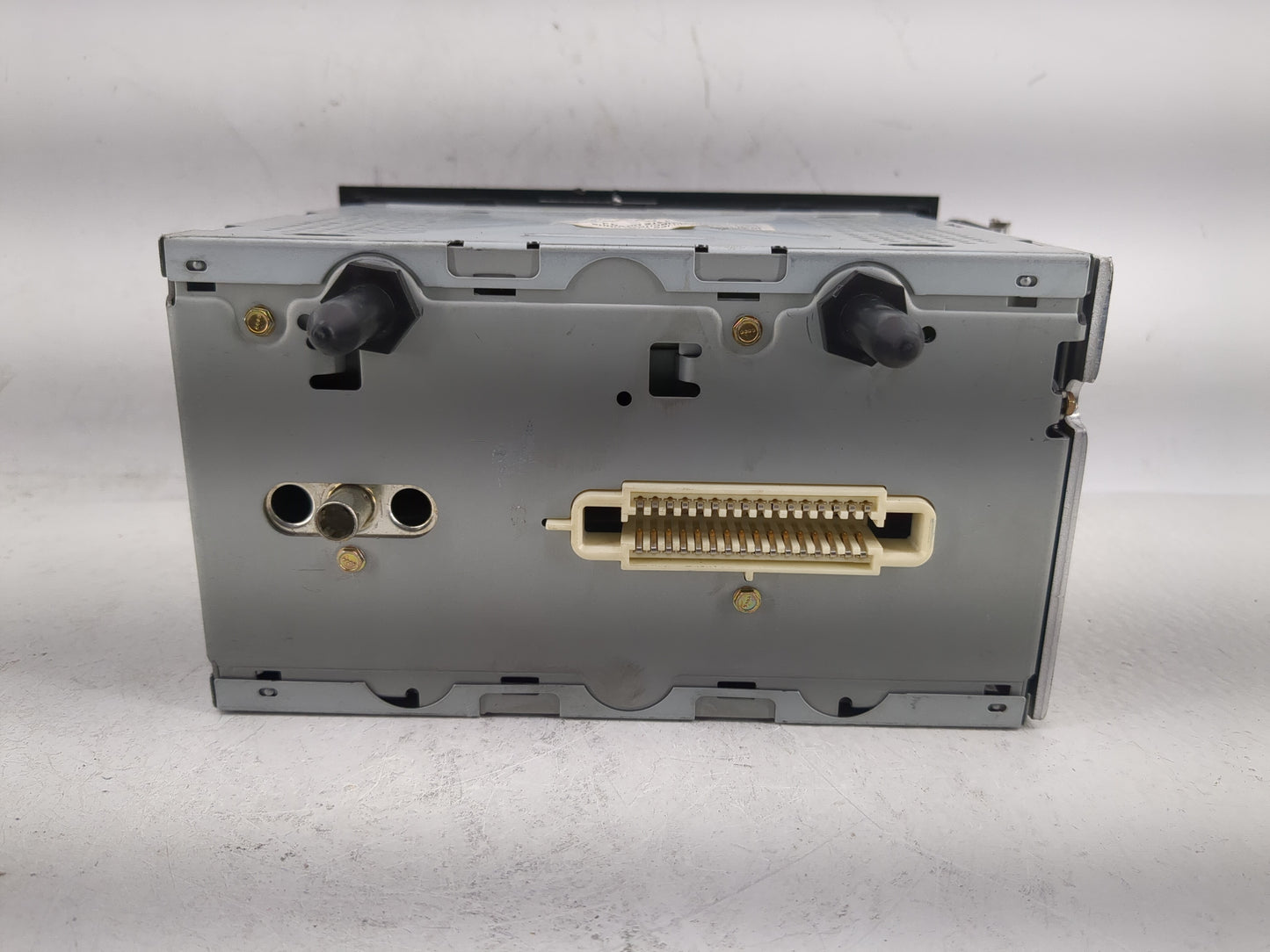 2003-2005 Buick Lesabre Radio AM FM Cd Player Receiver Replacement P/N:25756857 Fits Fits 2003 2004 2005 OEM Used Auto Parts