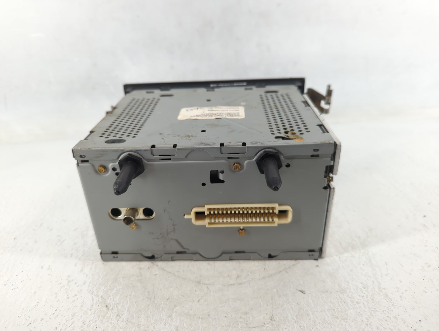 2003-2005 Buick Lesabre Am Fm Cd Player Radio Receiver - Oemusedautoparts1.com
