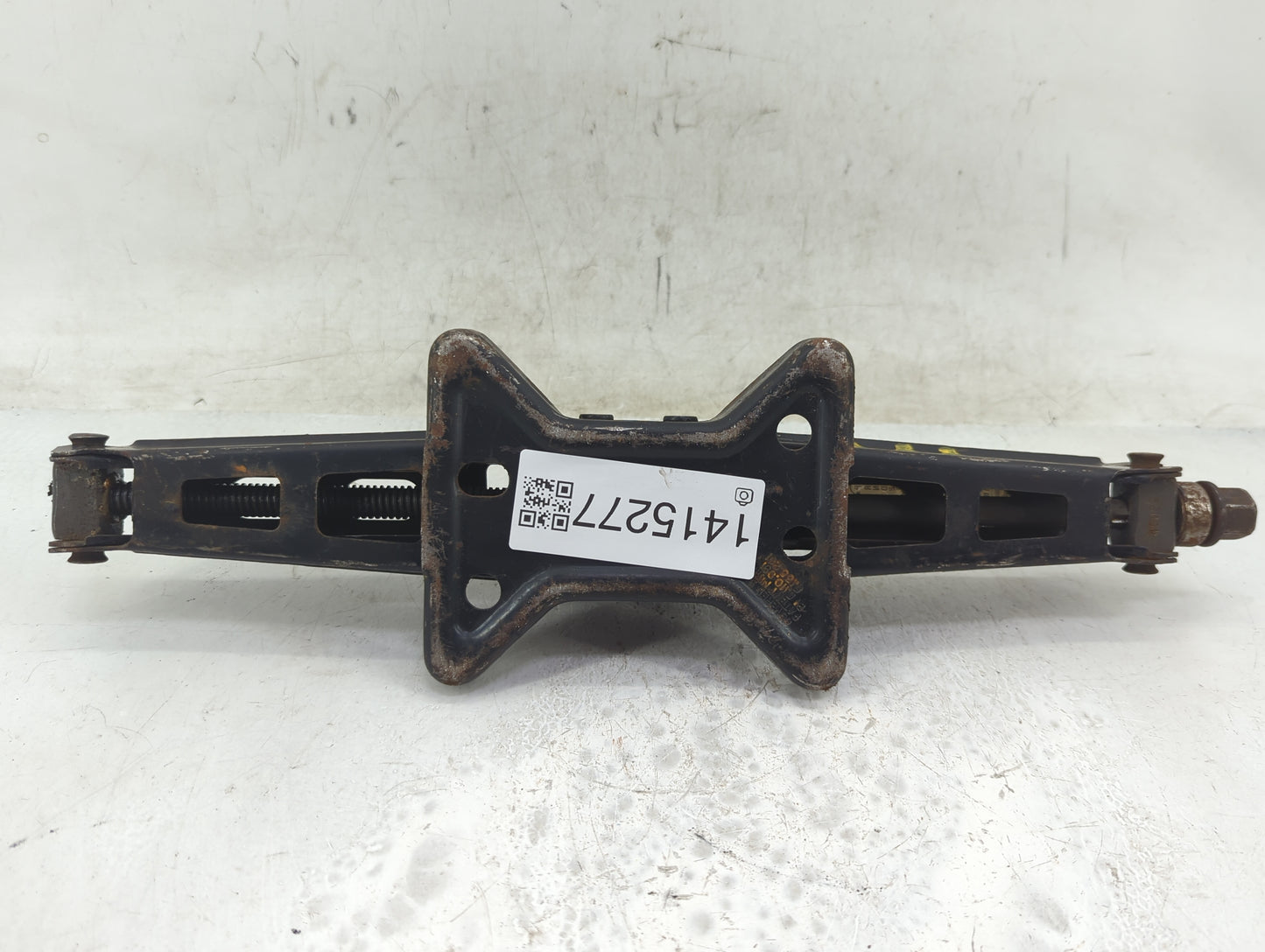 2003 Cadillac Cts Spare Scissor Car Jack - Oemusedautoparts1.com