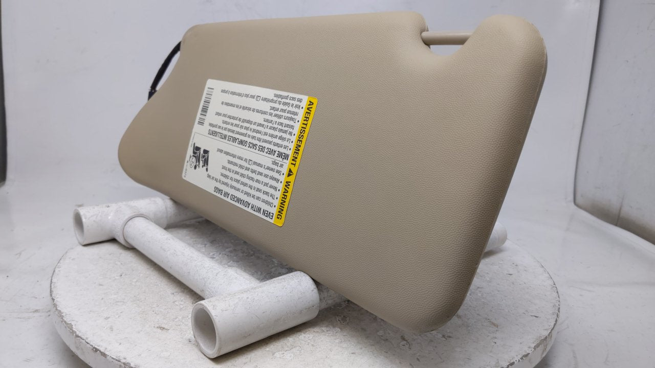 2003 Cadillac Cts Sun Visor Shade Replacement Passenger Right Mirror Fits OEM Used Auto Parts - Oemusedautoparts1.com