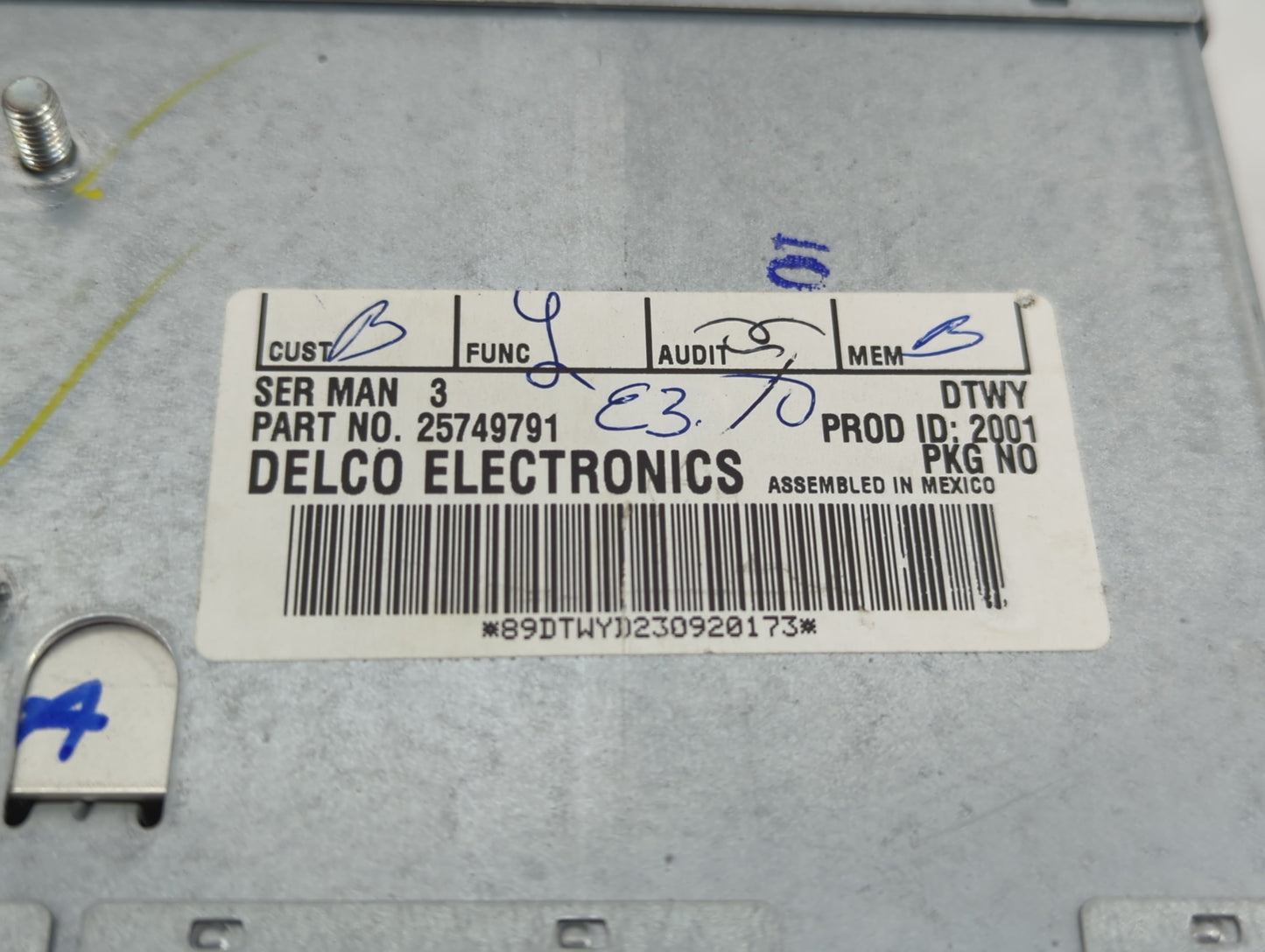 2002-2004 Cadillac Seville Radio AM FM Cd Player Receiver Replacement P/N:25749791 Fits Fits 2002 2003 2004 2005 OEM Used Au