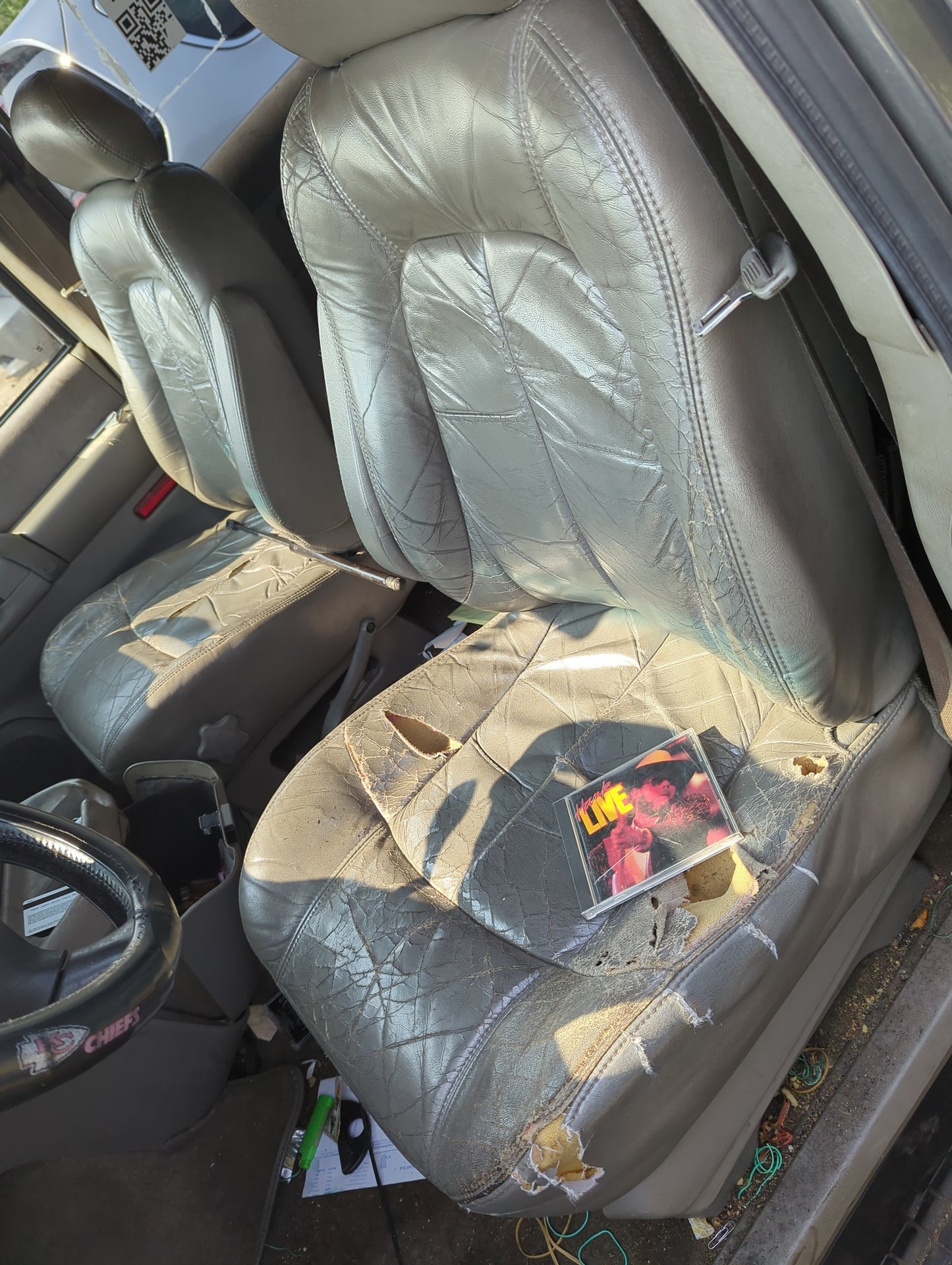 2003 Chevrolet Astro Driver Front Seat Oem - Oemusedautoparts1.com