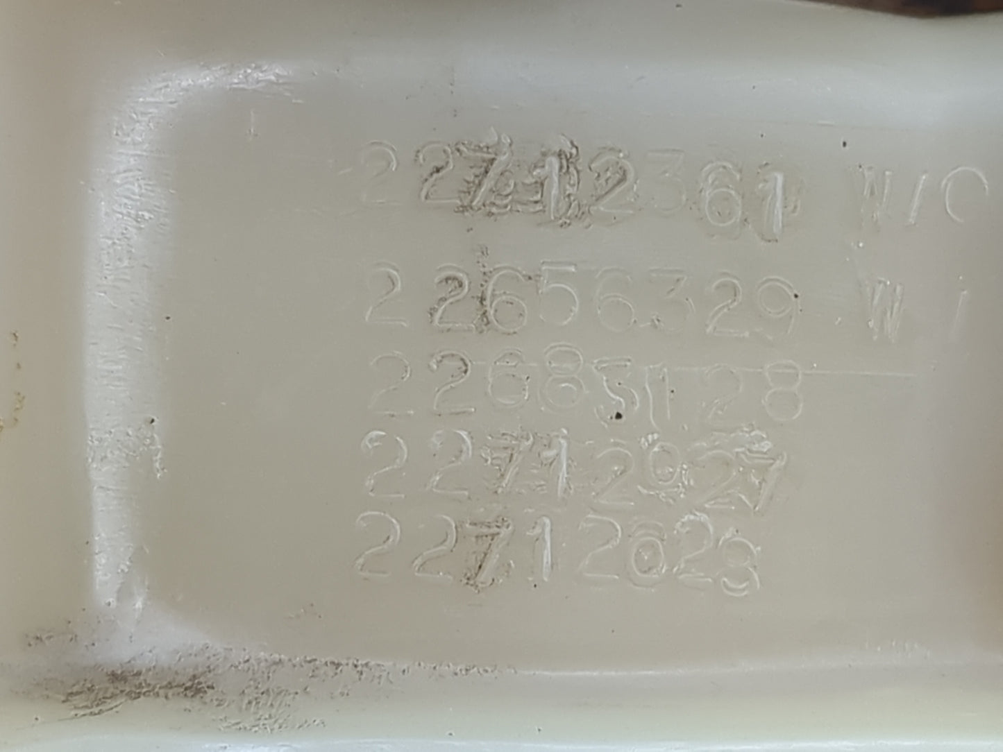 2002 Chevrolet Cavalier Radiator Coolant Overflow Expansion Tank Bottle 1494672 - Oemusedautoparts1.com