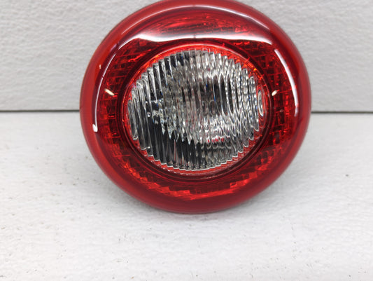 2006-2011 Chevrolet Hhr Tail Light Assembly Driver Left OEM P/N:15821823 22727296 Fits Fits 2006 2007 2008 2009 2010 2011 OEM Used Auto Parts