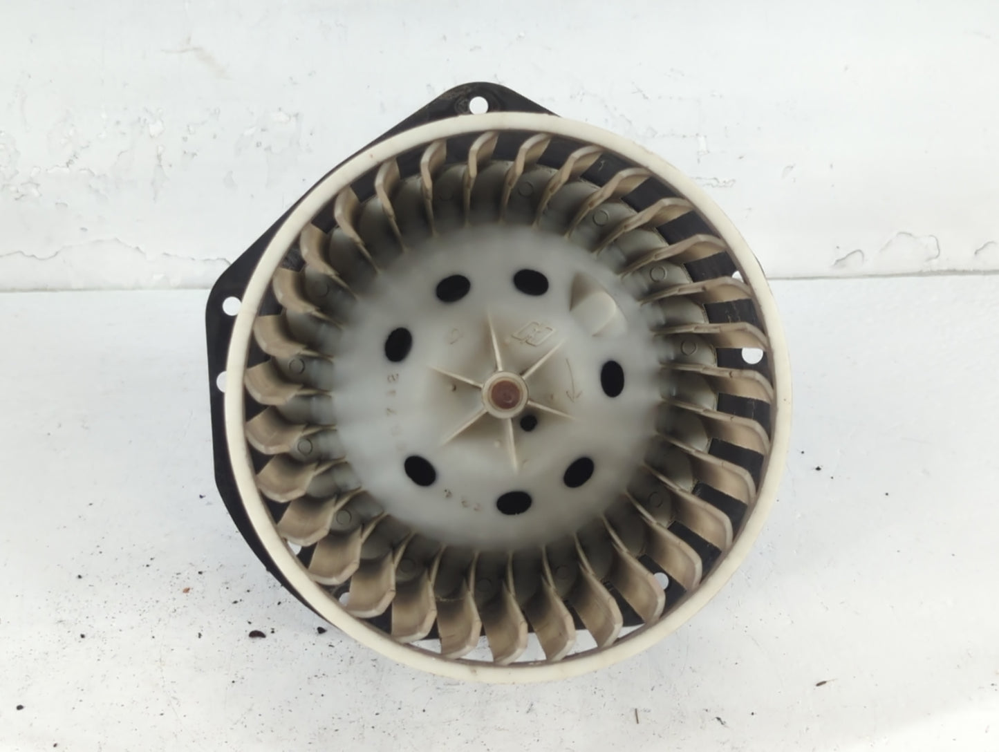 2003 Chevrolet S10 Blazer Rear Heater AC Blower Motor P/N:52498645 Fits Fits 1998 1999 2000 2001 2002 2004 2005 OEM Used Aut