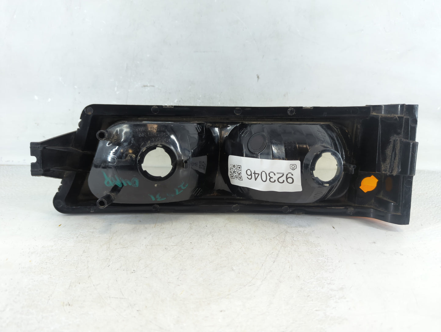 2003 Chevrolet Silverado Passenger Right Oem Head Light Headlight Lamp - Oemusedautoparts1.com