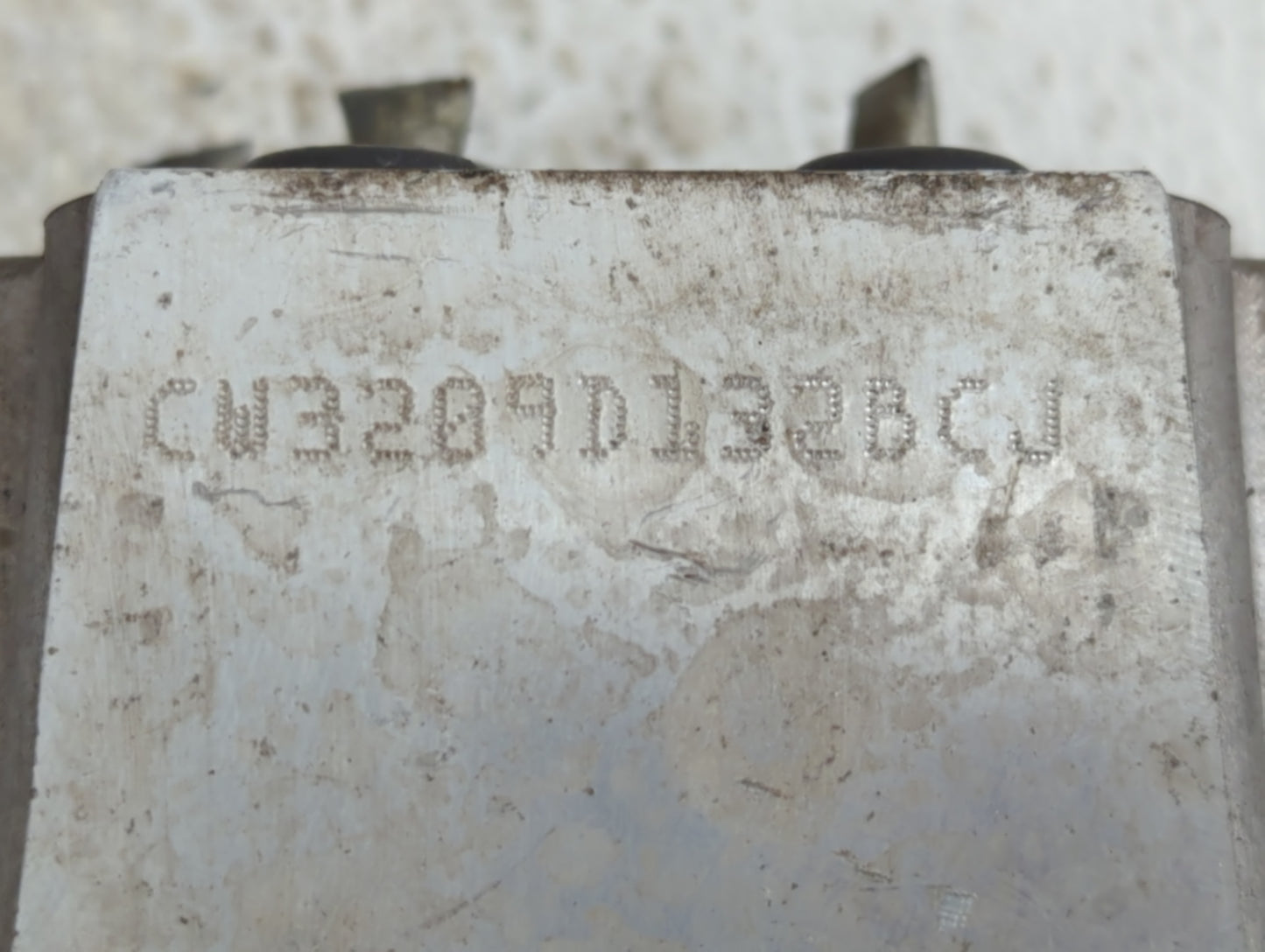 2003-2004 Chevrolet Silverado 1500 ABS Pump Control Module Replacement P/N:13354736 Fits Fits 2003 2004 OEM Used Auto Parts