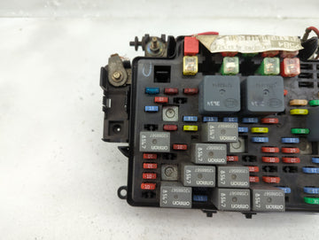 2003-2005 Chevrolet Silverado 1500 Fusebox Fuse Box Panel Relay Module Fits Fits 2003 2004 2005 2006 OEM Used Auto Parts