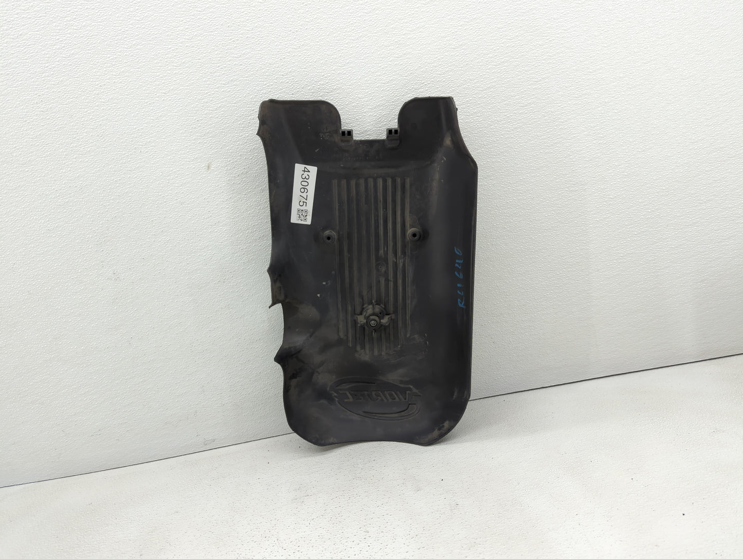 2003 Chevrolet Silverado 2500 Engine Cover - Oemusedautoparts1.com