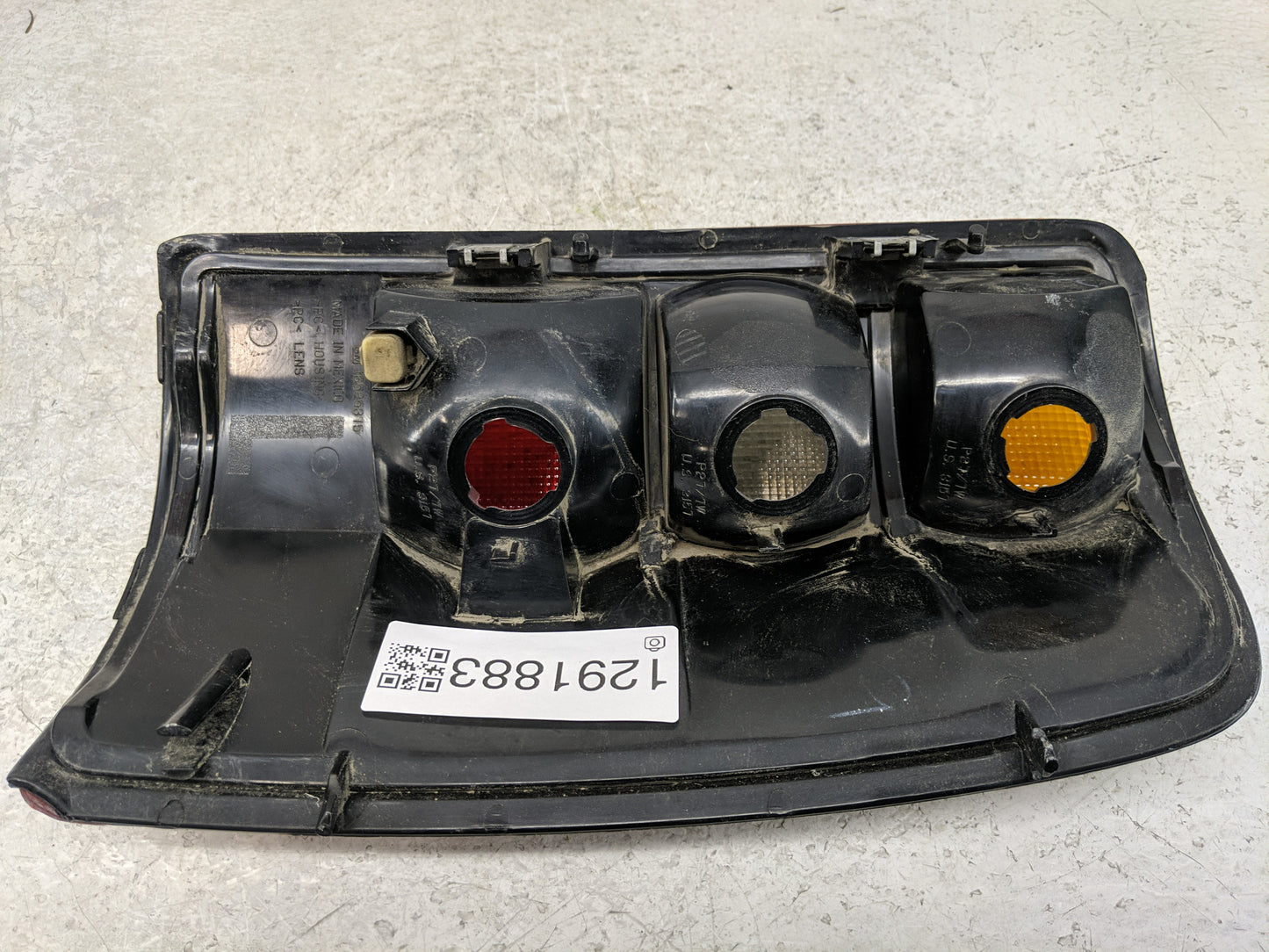2000-2003 Chevrolet Suburban 1500 Tail Light Assembly Driver Left OEM Fits Fits 2000 2001 2002 2003 OEM Used Auto Parts - Oe