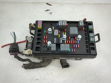 2002-2003 Chevrolet Trailblazer Fusebox Fuse Box Panel Relay Module P/N:15428122 Fits Fits 2002 2003 OEM Used Auto Parts