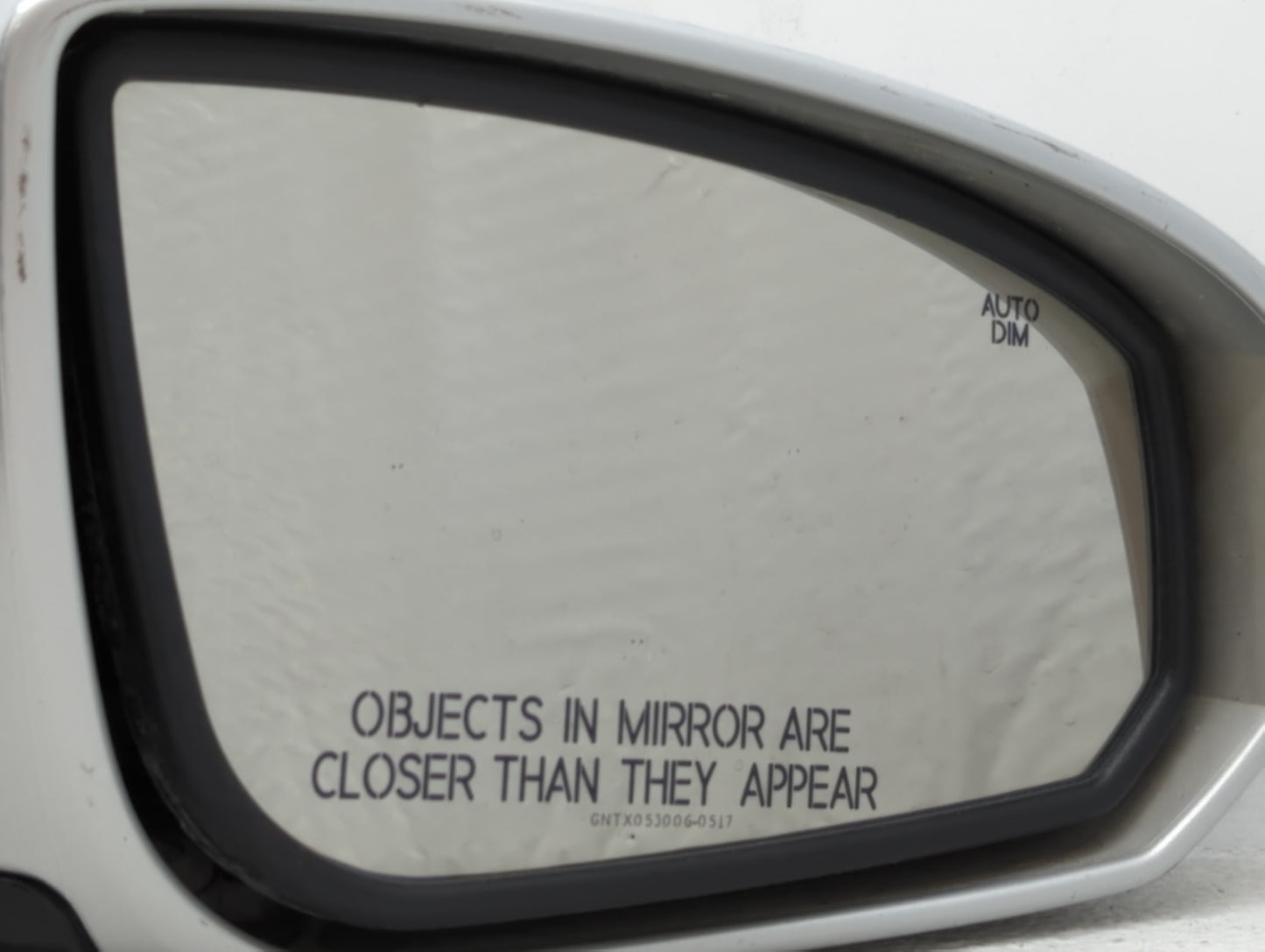 2002-2006 Chevrolet Trailblazer Ext Driver Side View Mirror - Left Door Mirror OEM Used - Oemusedautoparts1.com