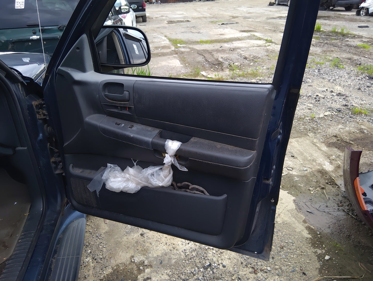 2003 Dodge Durango Front Right Passenger Interior Door Panel Trim 5034787 - Oemusedautoparts1.com