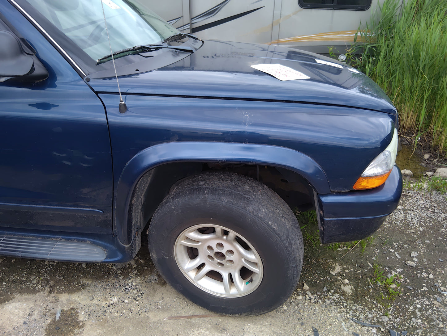 1998-2003 Dodge Durango Passenger Fender - Oemusedautoparts1.com