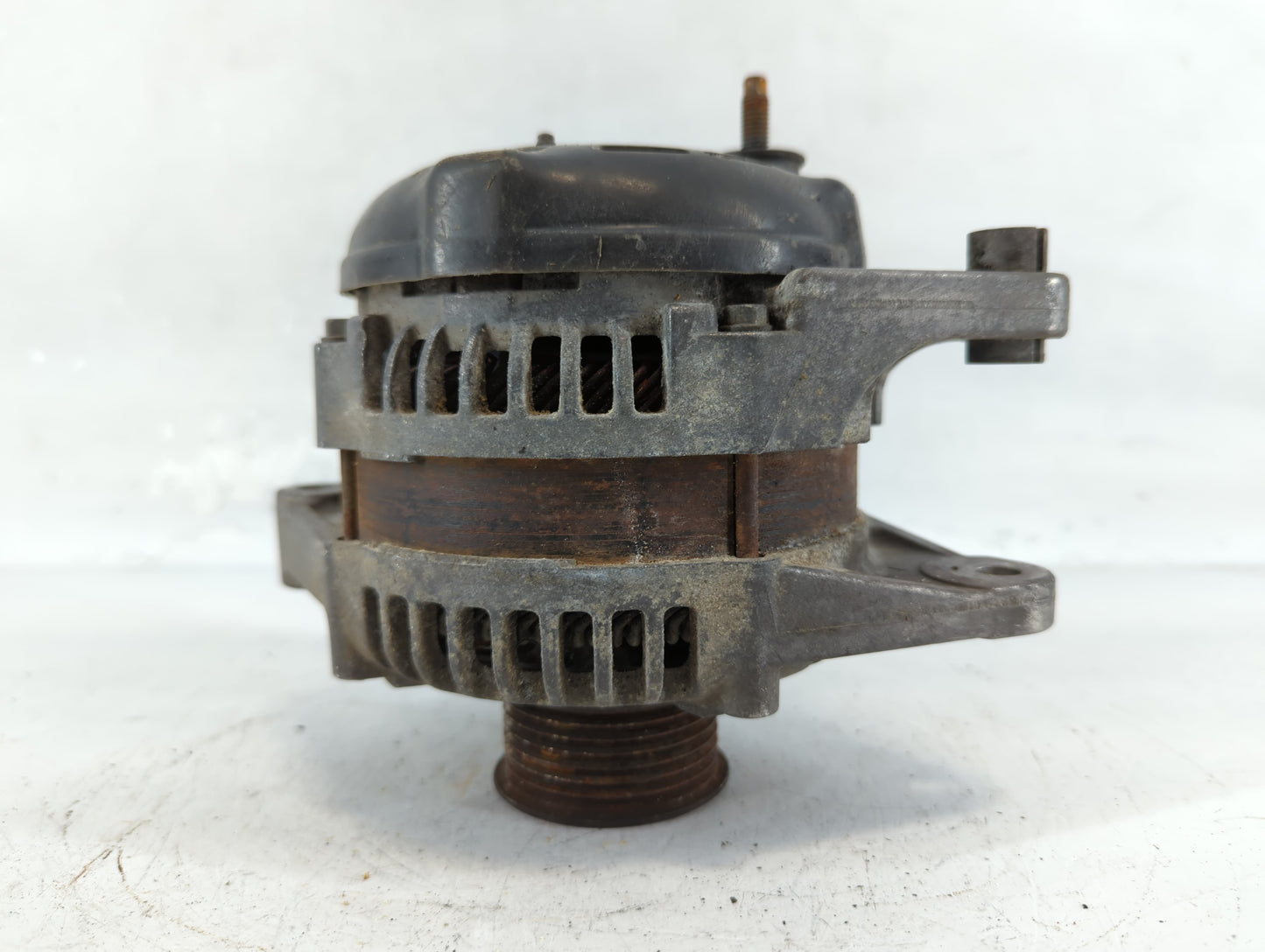 2001-2003 Dodge Durango Alternator Replacement Generator Charging Assembly Engine OEM Fits Fits 2001 2002 2003 OEM Used Auto