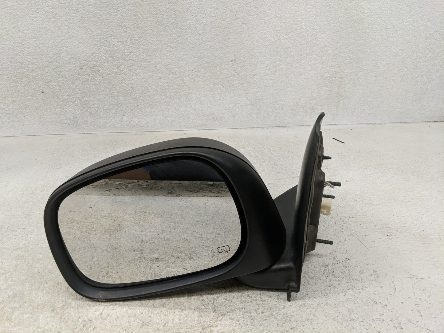 2002-2008 Dodge Ram 1500 Driver Side View Mirror - Left Door Mirror OEM Used - Oemusedautoparts1.com