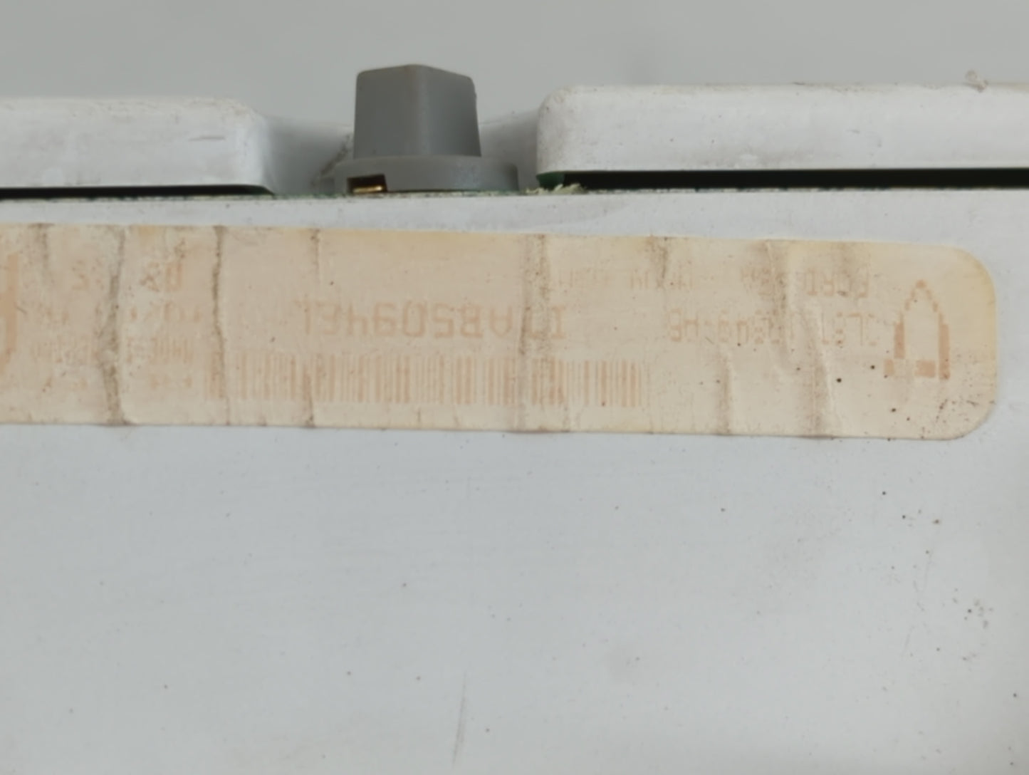 2003 Escape Escape Instrument Cluster Speedometer Gauges Fits Fits 2004 OEM Used Auto Parts - Oemusedautoparts1.com