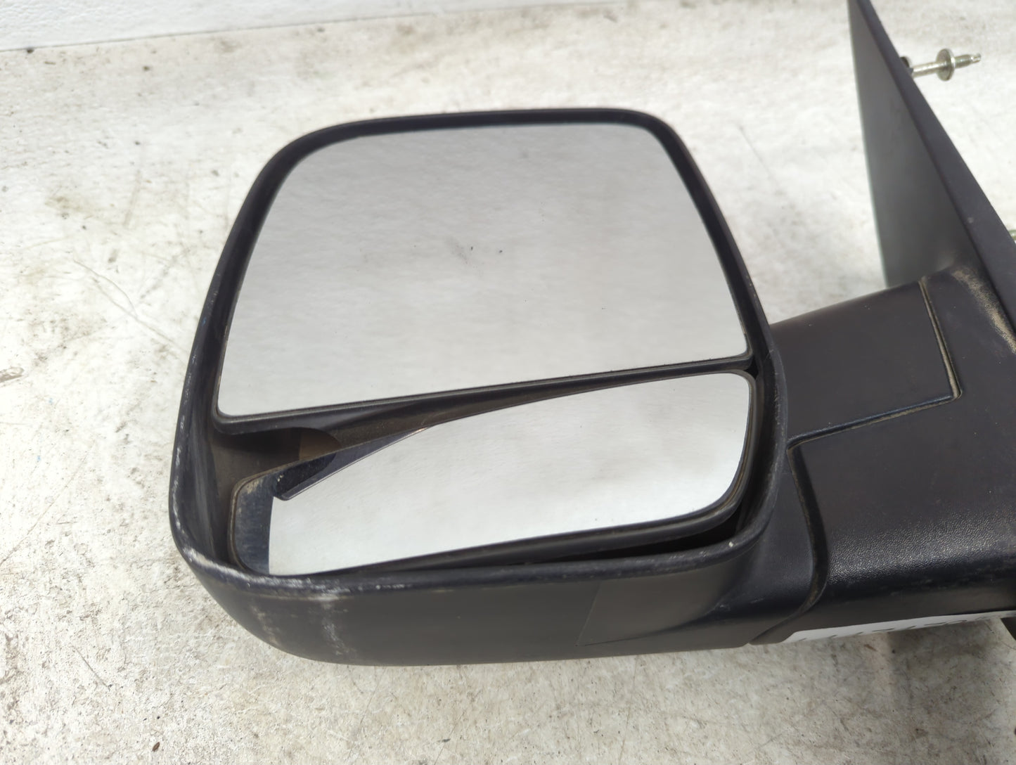 2003 Ford E350 Driver Side View Mirror - Left Door Mirror OEM Used - Oemusedautoparts1.com