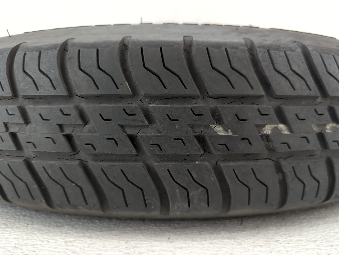 2001-2004 Ford Escape Spare Donut Tire Wheel Rim Oem - Oemusedautoparts1.com