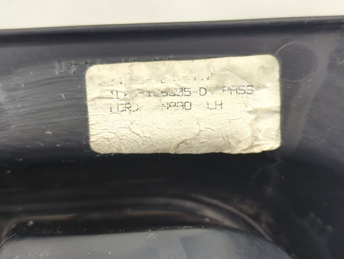 2001-2007 Ford Escape Tail Light Assembly Driver Left OEM Fits Fits 2001 2002 2003 2004 2005 2006 2007 OEM Used Auto Parts -