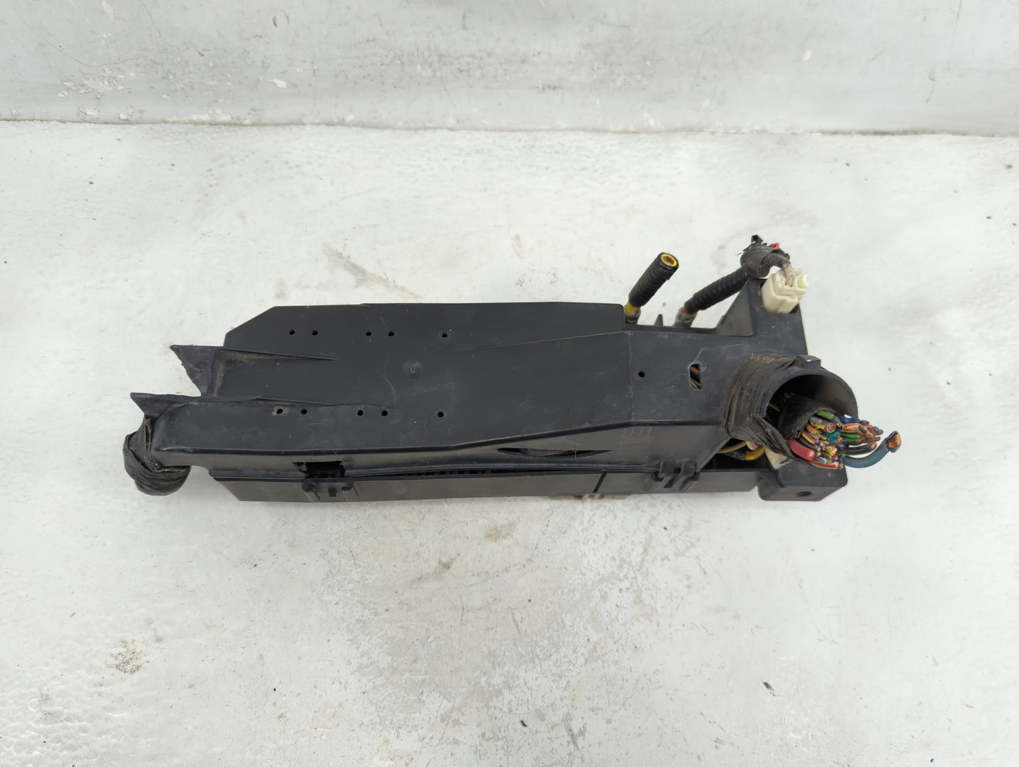 2001-2004 Ford Escape Fusebox Fuse Box Panel Relay Module Fits Fits 2001 2002 2003 2004 OEM Used Auto Parts - Oemusedautopar