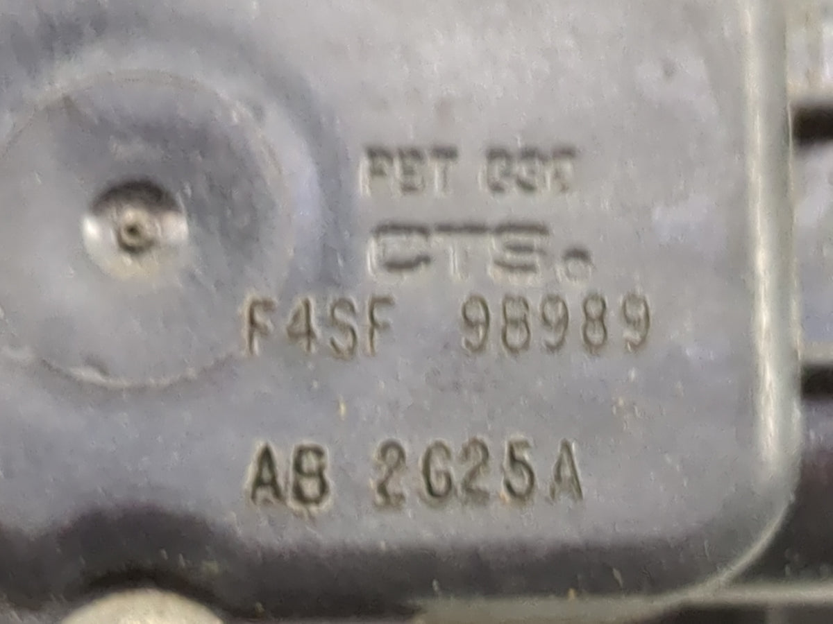 2002-2003 Ford Explorer Throttle Body P/N:F4SF98989 F4SF 98989, AB 2625A Fits Fits 2002 2003 OEM Used Auto Parts - Oemusedau