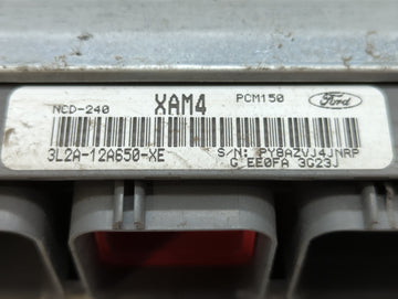 2003 Ford Explorer PCM Engine Control Computer ECU ECM PCU OEM P/N:3L2A-12A650-XD 3L2A-12A650-XE Fits OEM Used Auto Parts