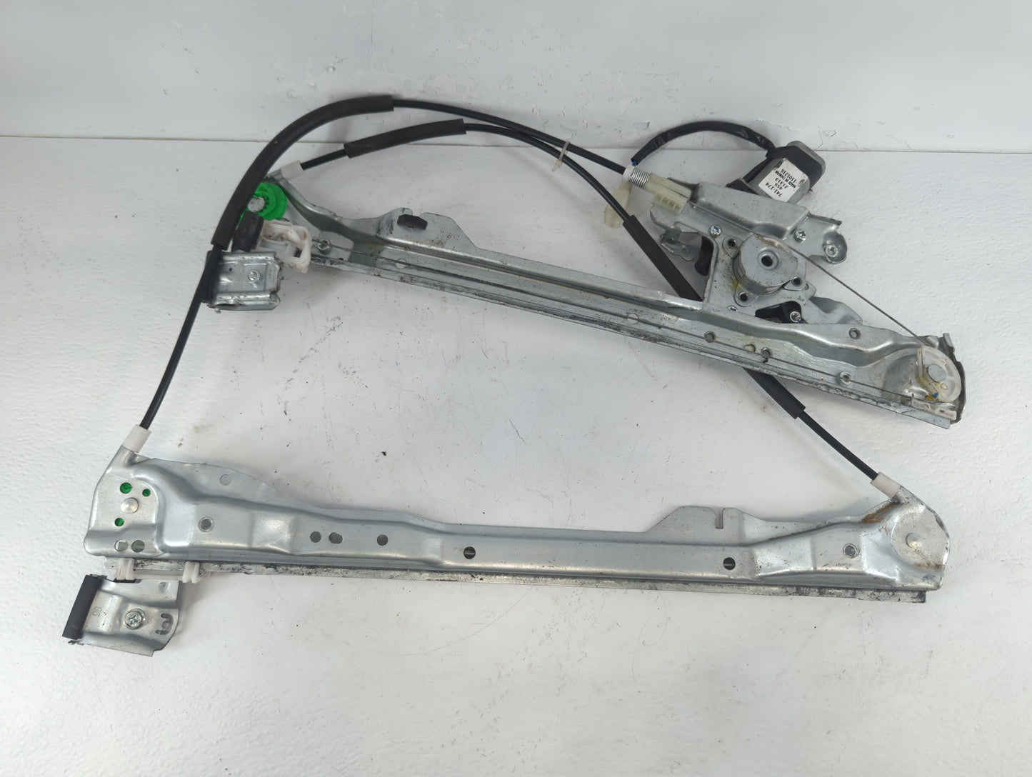 2003 Ford Focus Driver Left Front Window Regulator - Oemusedautoparts1.com