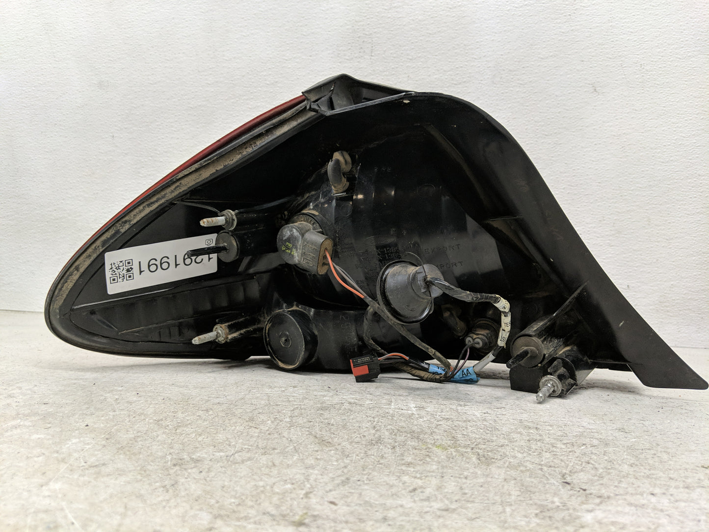 2000-2003 Ford Taurus Tail Light Assembly Passenger Right OEM Fits Fits 2000 2001 2002 2003 OEM Used Auto Parts - Oemusedaut