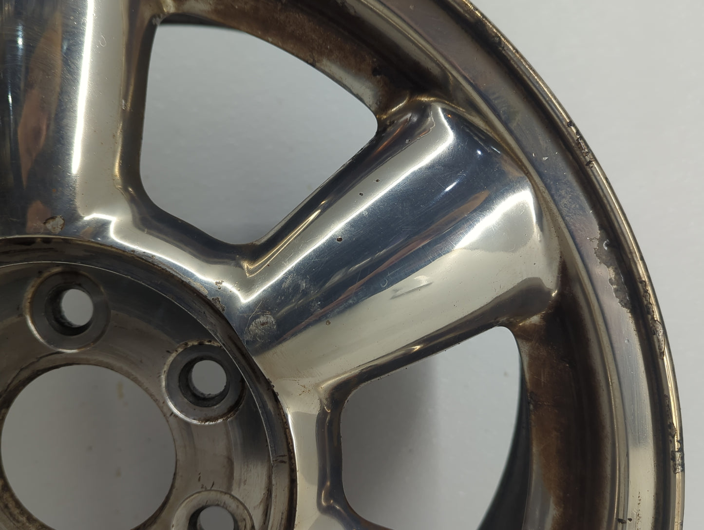 2002-2006 Gmc Envoy Xl Oem Wheel Rim 826320 - Oemusedautoparts1.com