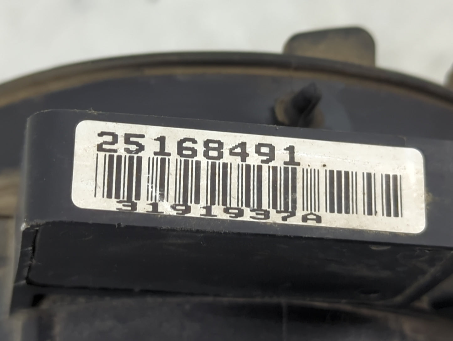 1999-2007 Gmc Sierra 1500 Mass Air Flow Meter Maf 1488371 - Oemusedautoparts1.com