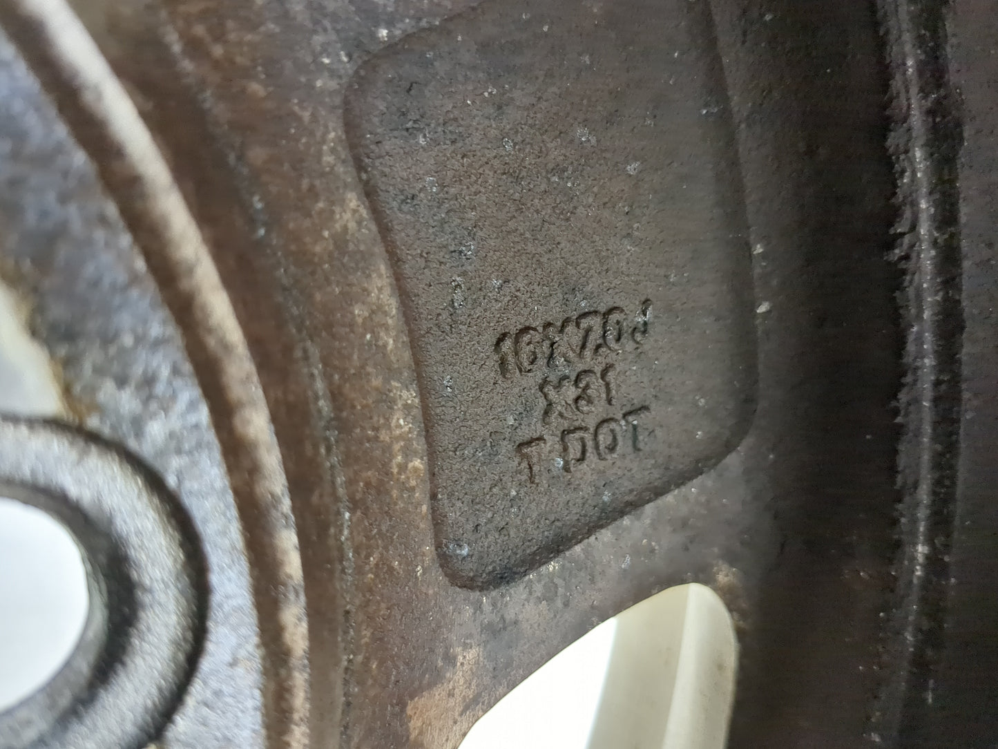 2000-2003 Gmc Yukon Oem Wheel Rim 1253154 - Oemusedautoparts1.com