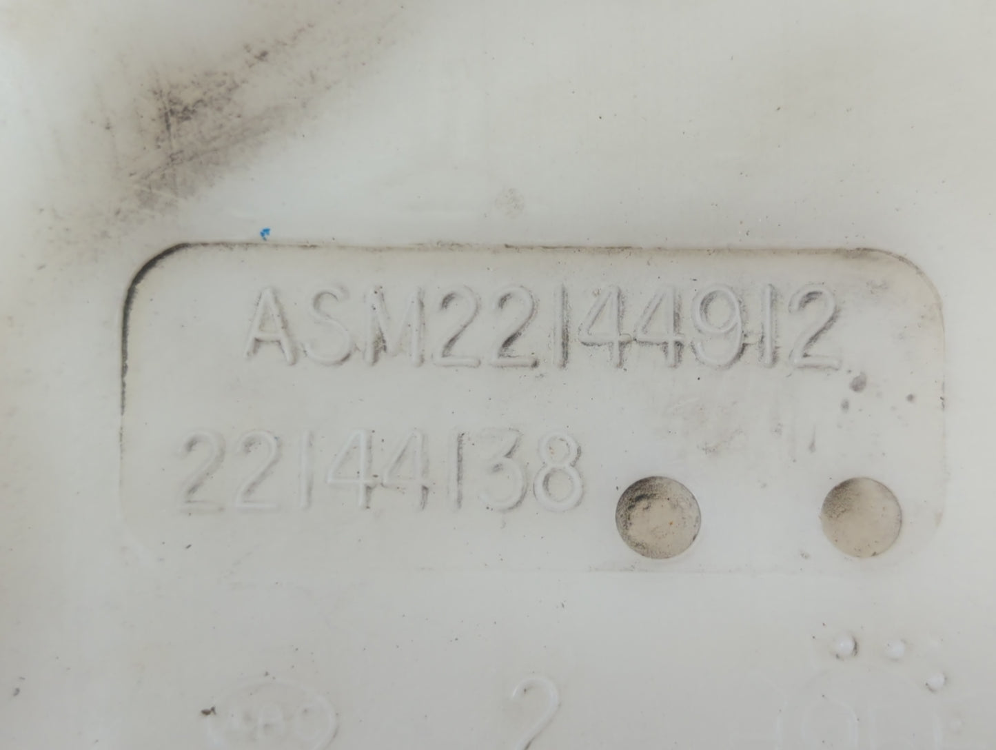 2000-2005 Gmc Yukon Windshield Washer Fluid Reservoir Bottle Oem - Oemusedautoparts1.com