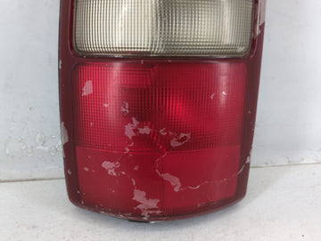 2000-2003 Gmc Yukon Tail Light Assembly Driver Left OEM P/N:16525375 Fits Fits 2000 2001 2002 2003 OEM Used Auto Parts