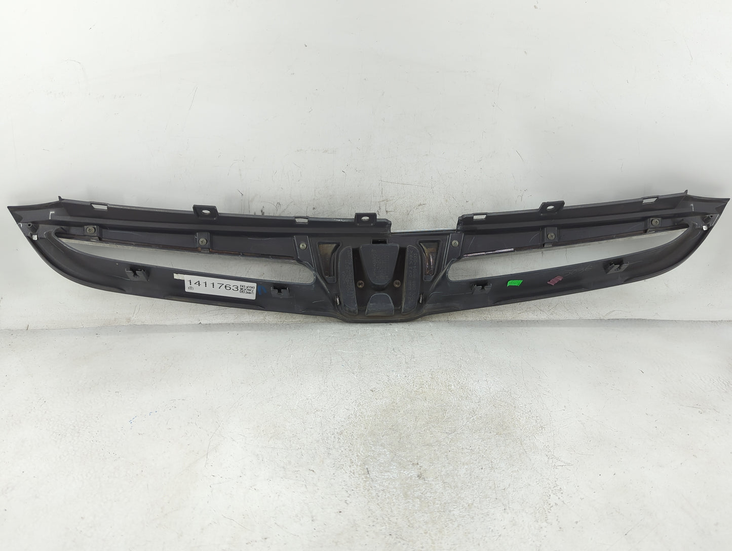 2003-2005 Honda Accord Front Grille Bumper Not Included 1411763 - Oemusedautoparts1.com