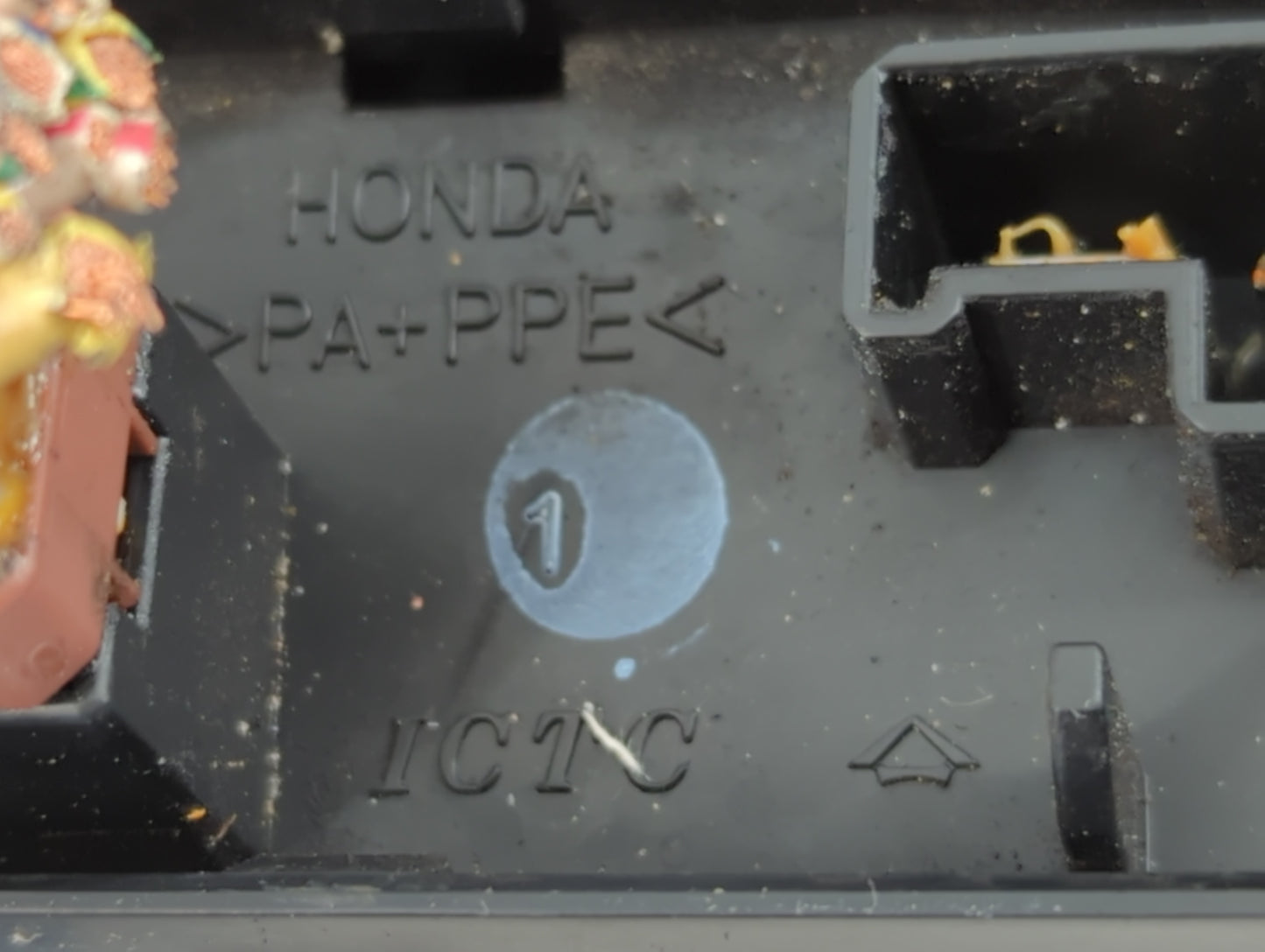 1999-2004 Honda Odyssey Fusebox Fuse Box Panel Relay Module Fits Fits 1999 2000 2001 2002 2003 2004 OEM Used Auto Parts - Oe