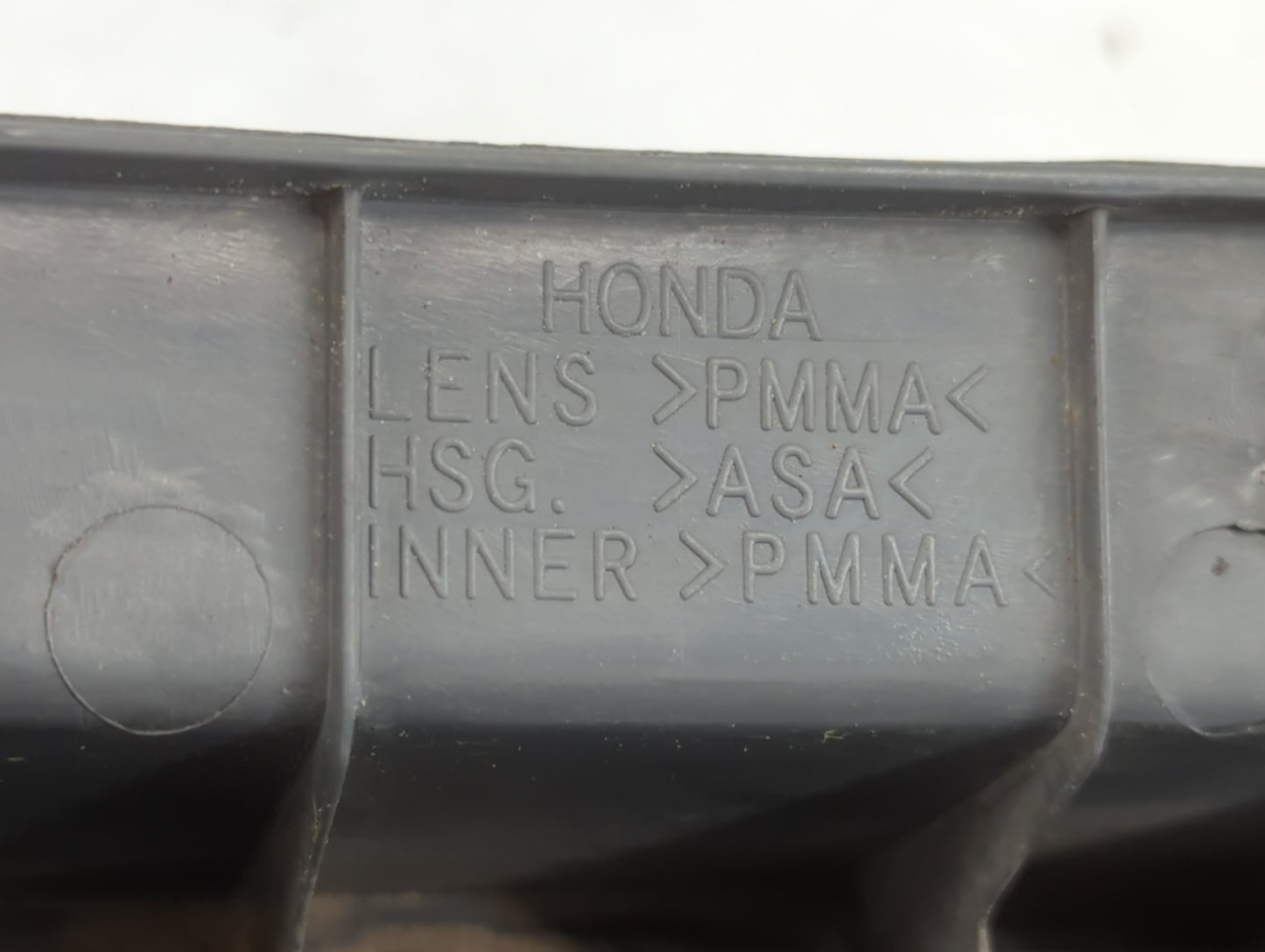 2003-2005 Honda Pilot Tail Light Assembly Driver Left OEM Fits Fits 2003 2004 2005 OEM Used Auto Parts - Oemusedautoparts1.c