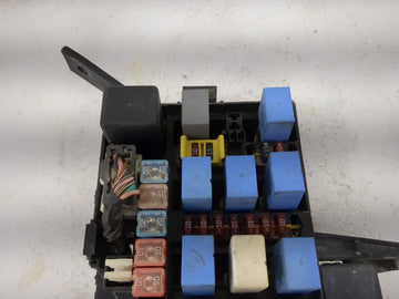 2000-2006 Hyundai Accent Fusebox Fuse Box Panel Relay Module P/N:91205-25061 3227A08 Fits Fits 2000 2001 2002 2003 2004 2005 2006 OEM Used Auto Parts