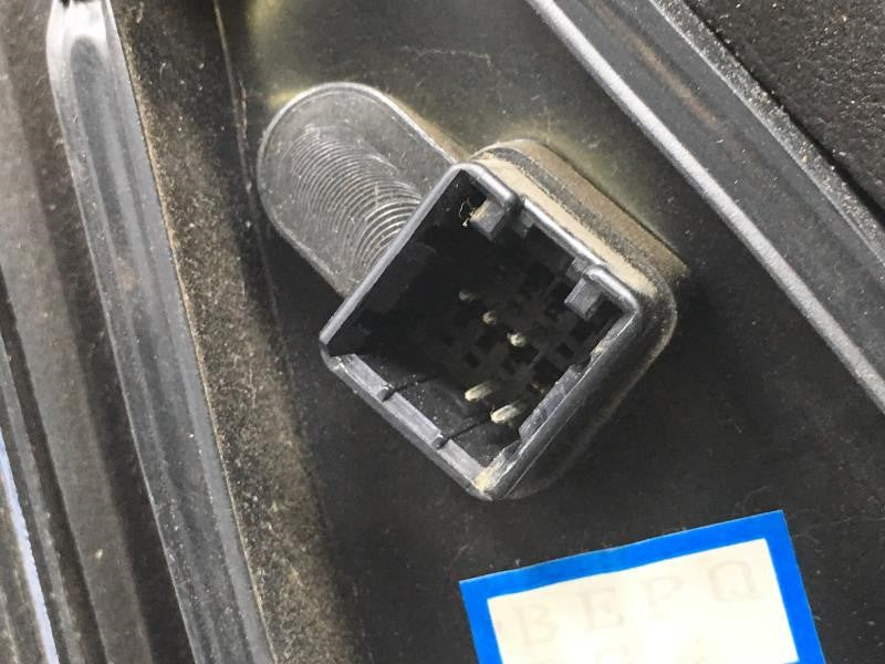 2003 Hyundai Santa Fe Driver Side View Mirror - Left Door Mirror OEM Used - Oemusedautoparts1.com
