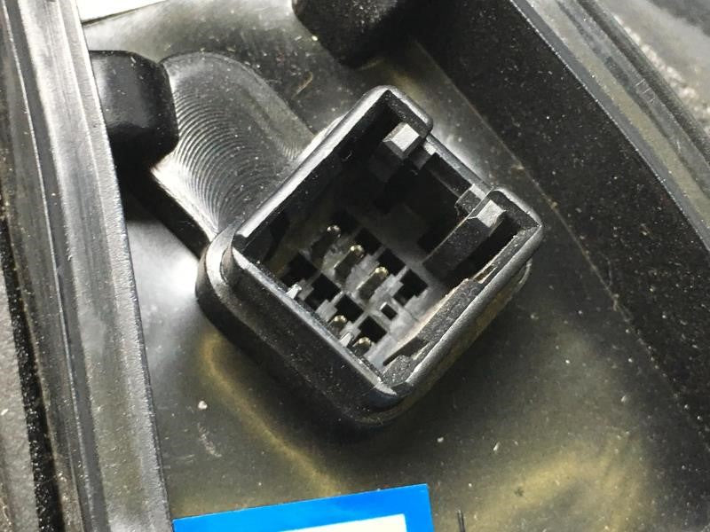 2003 Hyundai Santa Fe Side Mirror Replacement Driver Left View Door Mirror P/N:GRAY DRIVER LEFT Fits OEM Used Auto Parts - O