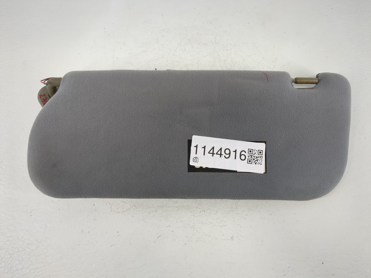 2002-2005 Hyundai Sonata Sun Visor Shade Replacement Passenger Right Mirror Fits Fits 2002 2003 2004 2005 OEM Used Auto Part