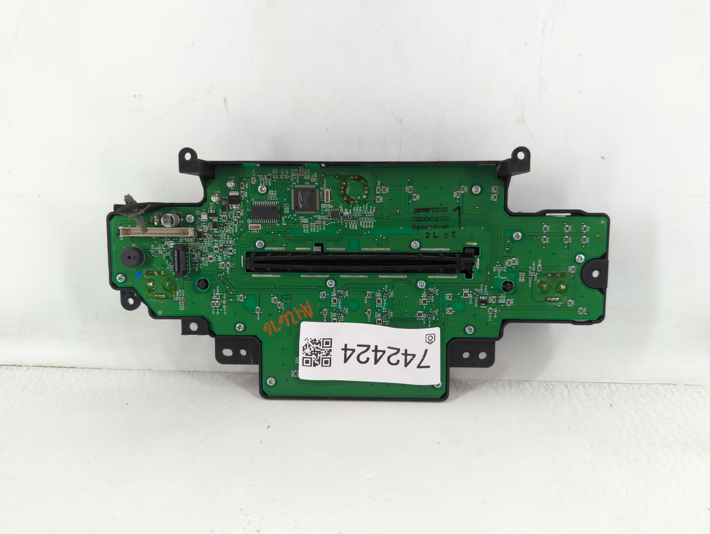 2003 Infiniti Fx35 Climate Control Module Temperature AC/Heater Replacement P/N:T31100A0310000 Fits OEM Used Auto Parts - Oe
