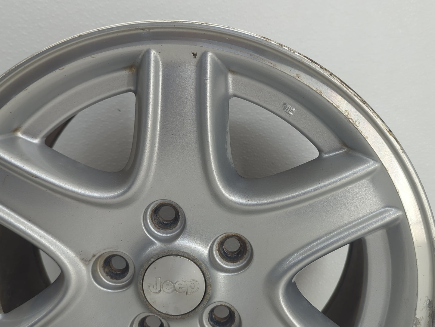 2002-2007 Jeep Liberty Oem Wheel Rim 829378 - Oemusedautoparts1.com