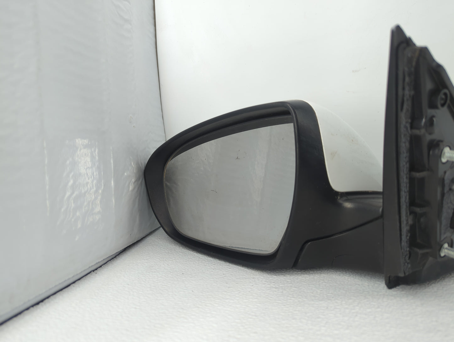 2001-2006 Kia Optima Driver Side View Mirror - Left Door Mirror OEM Used - Oemusedautoparts1.com